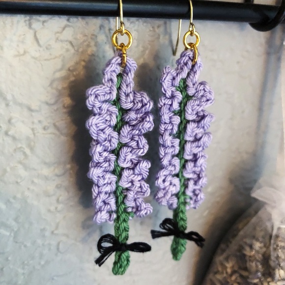Lavender Flower Floral Earrings Crocheted with a Bow! - Picture 4 of 8